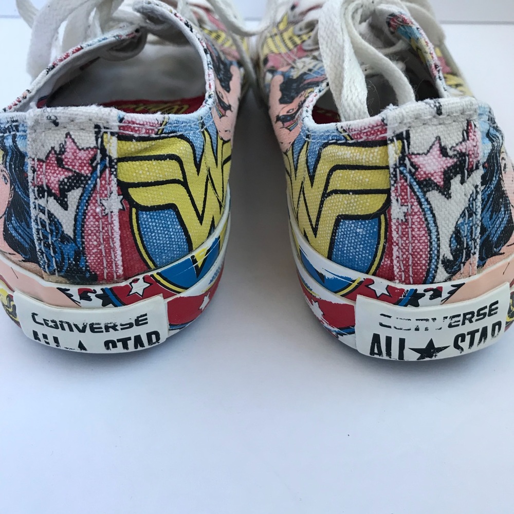 Converse Wonder Woman Sneakers Men’s 4 Women’s 6 - Picture 4 of 8